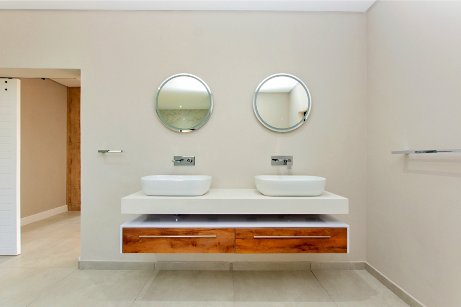5 Bedroom Property for Sale in Myburgh Park Western Cape